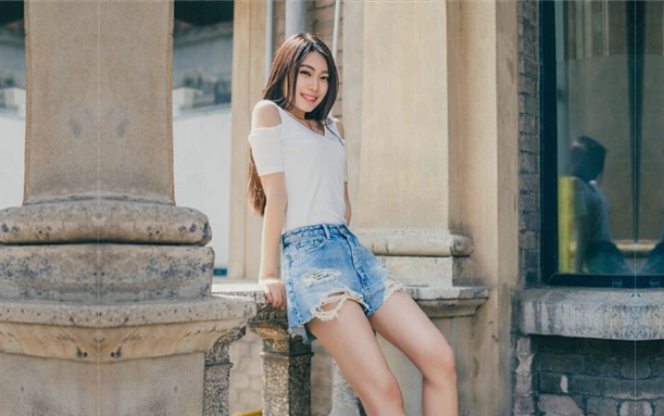 嘎子哥探索发现牛仔裙外围马尾妹穿着内裤翘起揉捏屁股69姿势口交舔屌骑乘扭动小腰特写抽插