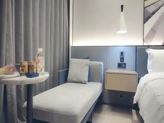 小宝约过的外围女肤白貌美脱光调情娇喘不断太警觉两次要求盖上手机对白精彩