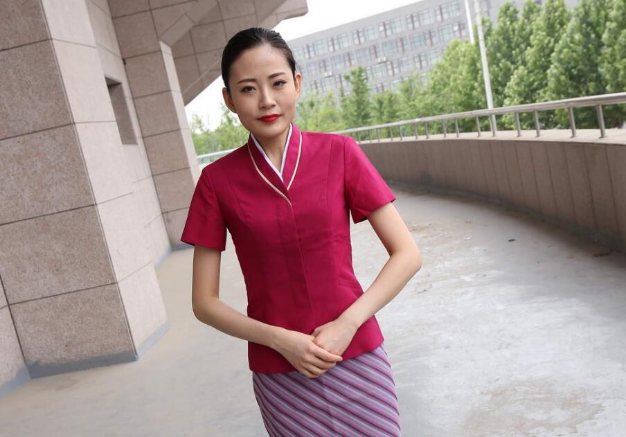 俩宝贝的嫂子空姐制服开档丝袜红色高跟鞋来我房间偷情啪啪做爱全程主动骑乘特会扭动骚的紧