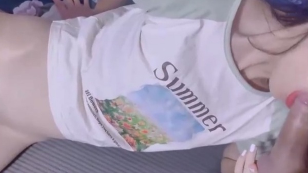 极品00后清纯美少女已长成骚货，被大屌狂操到高潮连连