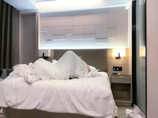 凌晨1点继续搞了个第二炮就吃饭陪妹子聊天撩妹环节浓亲蜜意妹子已经不能自拔