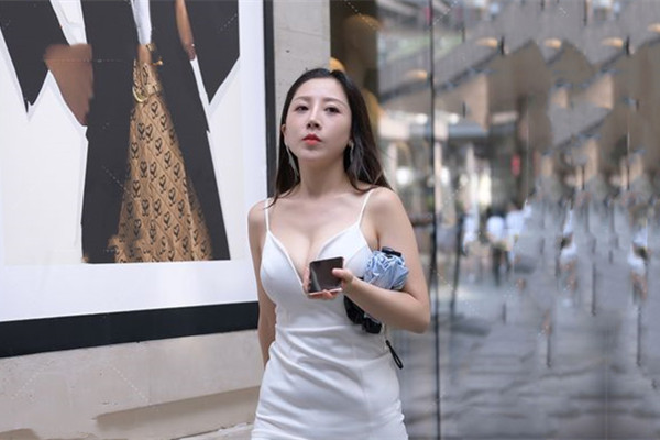 良家小少妇跑和大哥到酒店激情啪啪多体位抽插