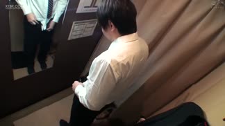 MGDN-141在更衣室露出下半身！ 對熟女店員的密室惡作劇 240分鐘特輯