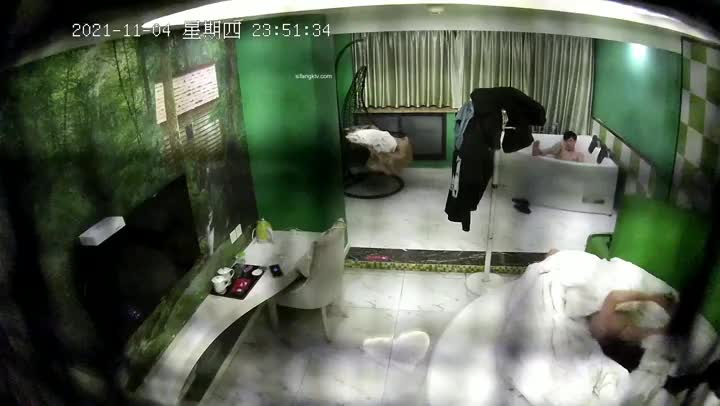 2021-11月新解密新台【酒店安防摄像头】偷拍最能干的小孕妇一天也能干三次对白清晰 new
