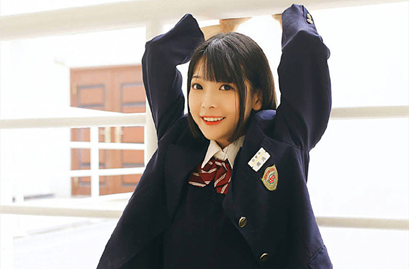 捆绑调教小美女啪啪打屁股