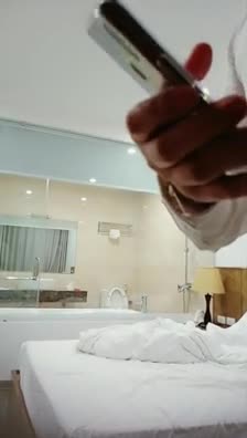 【約妹子上門】大叔酒店空虛寂寞，叫個少婦上門啪啪，服務好叫聲浪釋放一下欲望真開心