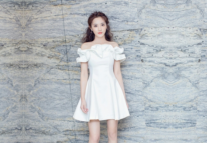 寻花网约极品白裙外围小姐姐大长腿高跟鞋抬腿揉穴埋头口交镜头前猛操娇喘呻吟连连