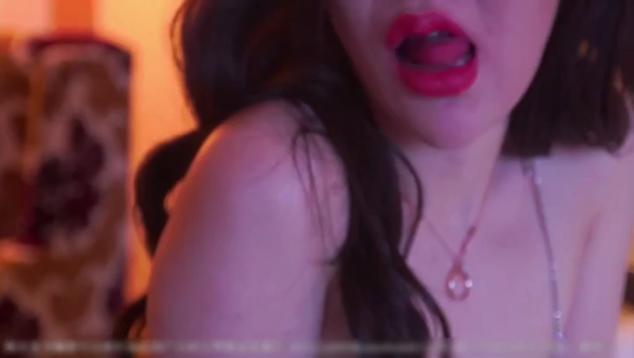 丰满少妇勾引外卖小哥3P