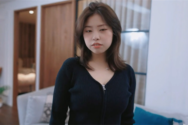 F杯大奶美女的浴室