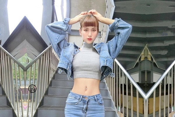 第一次约32岁美少妇小伙第一场挺紧张对白精彩争吵不断连续抽插浪叫不断精彩佳作