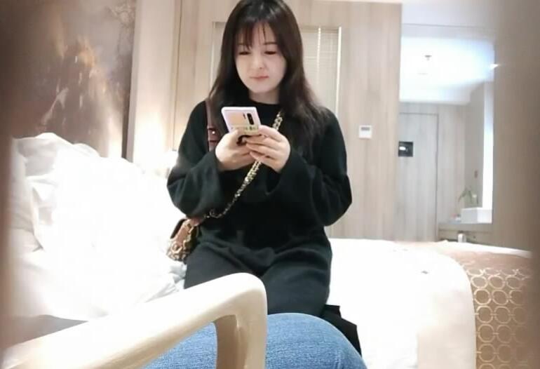 哇你的奶子很挺啊对白精彩酒店网约颜值高身材好皮肤又白学跳舞的兼职美女啪啪很投入呻吟表情到位