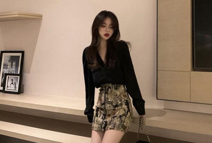 网恋奔现今天超常发挥体力爆棚站立插入骚逼良家好满足