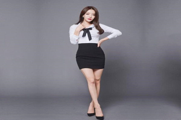 玩法升级极品骚货听话随意玩5K镜头分毫毕现精彩香艳