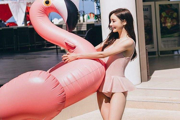 探花一哥佳作不断00后大圈女神相伴小美女被花式操逼高潮表情扭曲