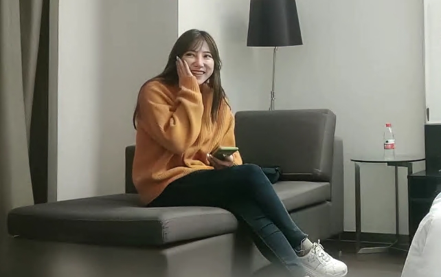 干净利速3000网约兼职车模女神温婉可人没想到今夜遇到打桩机花式啪啪陶醉表情一览无余