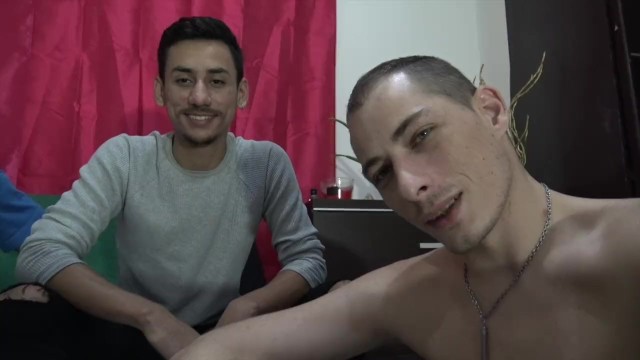 吉勒姆·拉莫斯在《crunchboy》的演员阵容中被性感的阿拉伯人搞死了
