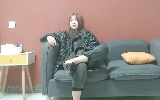 乡村寻花1000块约了刚下海的粉嫩工厂打工妹没想到被套路搞得受不了不加钱不让草翻车河南话方言对白有趣