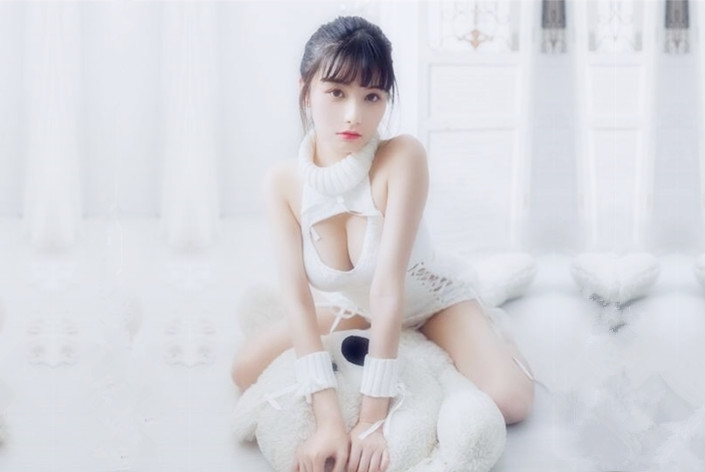 难得一见做爱如此投入的女神精致的混血儿脸蛋高潮来临脚趾紧绷狂抓被单