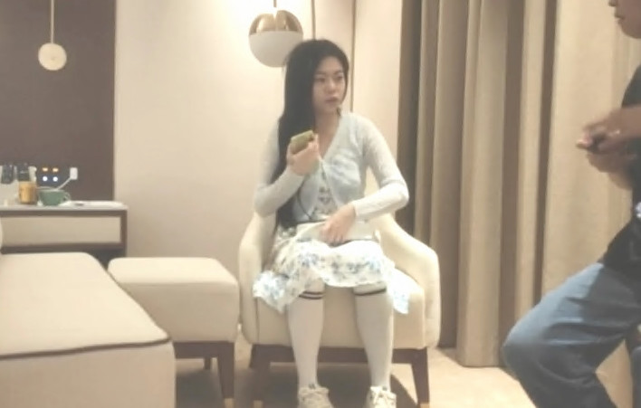 约操精品小少妇骚货听话配合连干两炮征服她