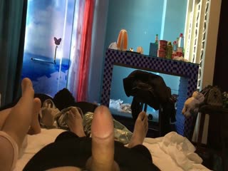 撩妹大神 餐厅搭讪大胸妹子直接回家啪啪 不服不行