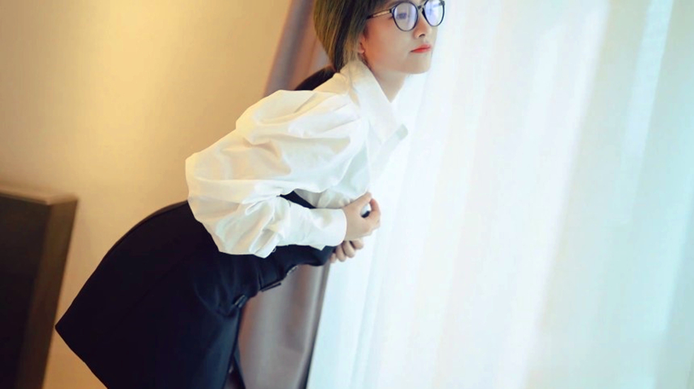 《勾引公司经理舔逼内射 #腕儿 》