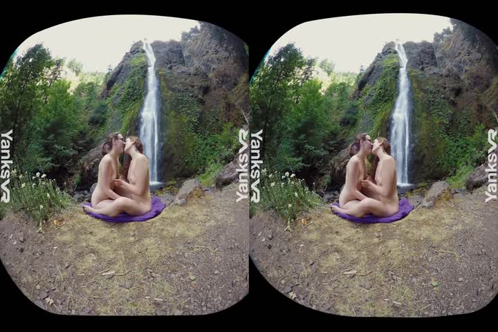002-czechvr-3d-2880x1440-60fps-180x180_3dh55
