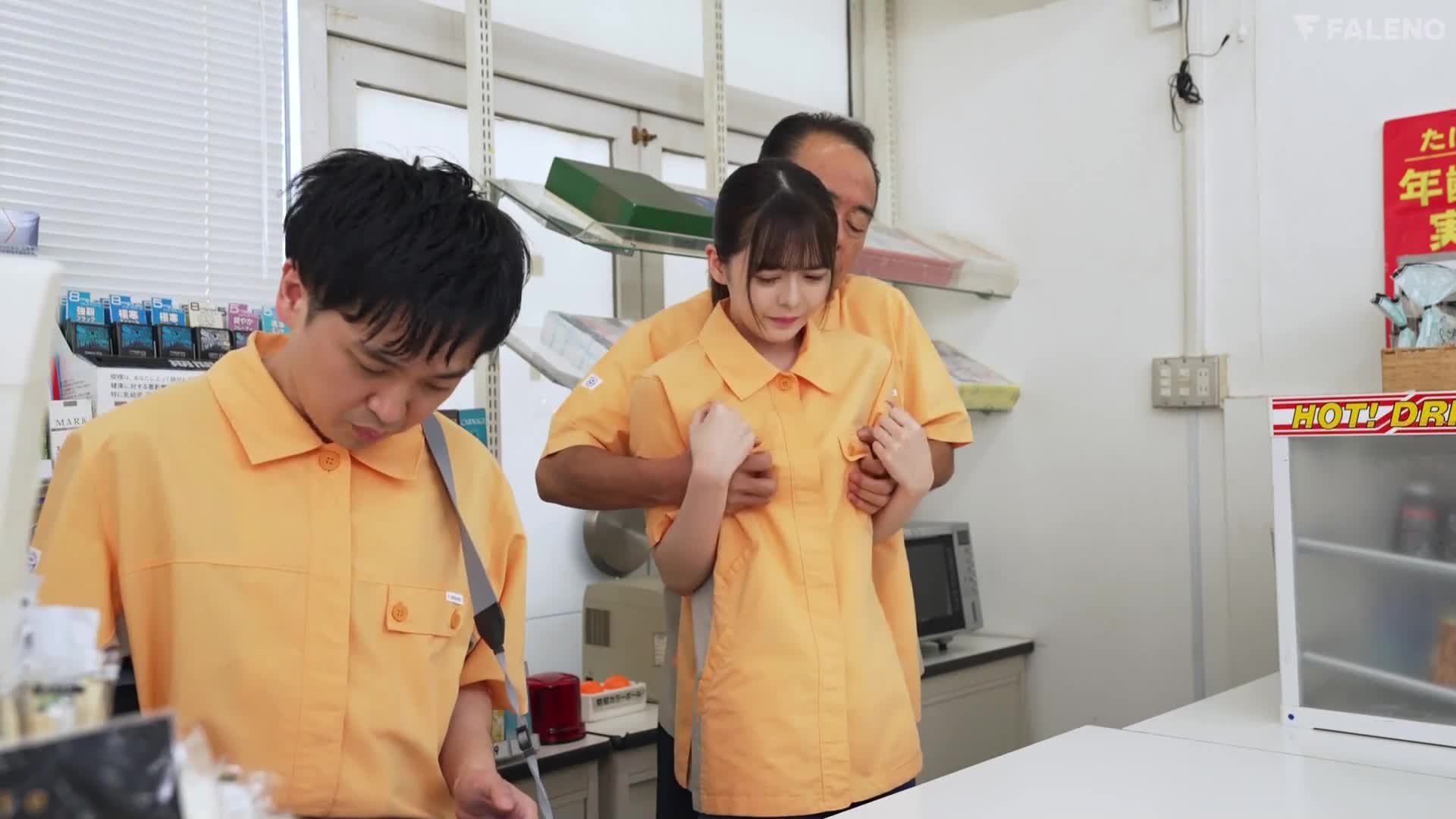 パワハラ店長が支配する最悪コンビニで執拗な乳首ハラスメントを受けた清純JD 神木蘭