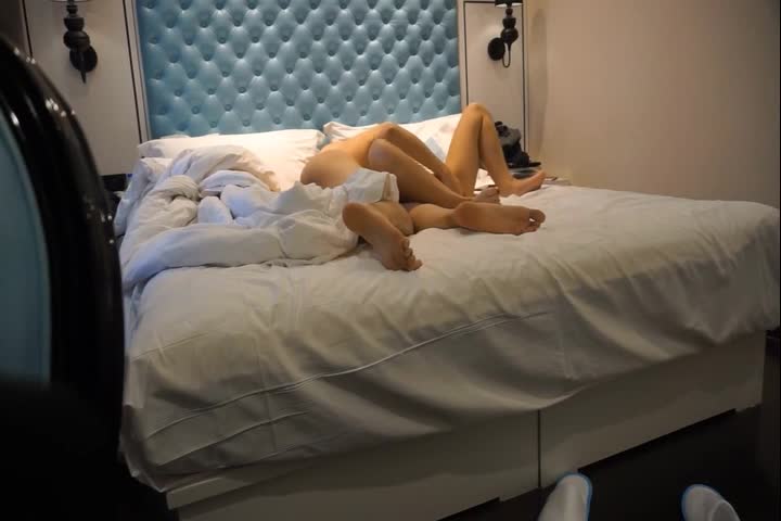 91搜狗精品大片-上海某学院艺术系肥臀耐操的性感美女学妹酒店和情人偷情啪啪肤白臀美床技精湛.