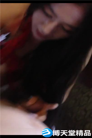 身材火爆妖娆的中俄混血美眉 真是爽到了极致 淫荡的眼神太勾人