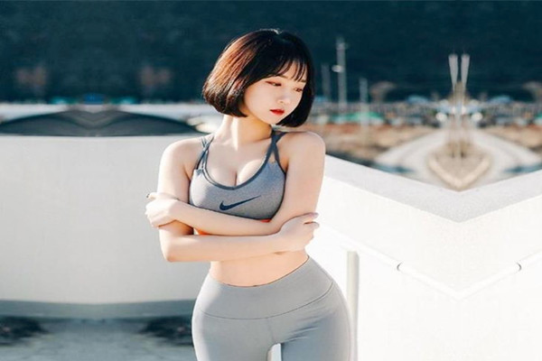 良家沙发性爱啪啪也不知道能不能满足