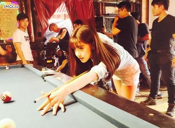 网络极品清纯美妞兮大大清纯外表下有颗S动的心