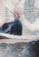 农家骚妇户外和炮友大尺度直播 奶子丰满 口交啪啪 叫的很淫荡