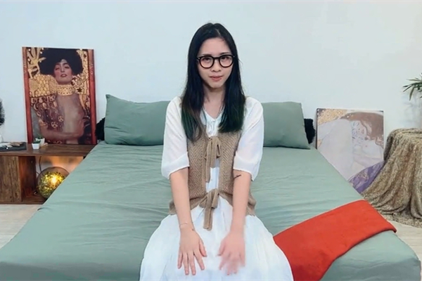 极品气质白虎粉穴女孩amy