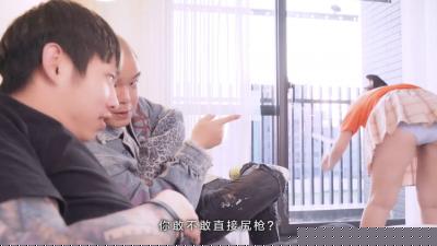 欲求不满人妻上门服务中突然脱光！秘密拍摄的出轨实录