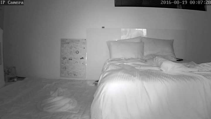 ZAY21053004~1~居家摄像头3~RecNomal 16 08 18 23 00 34 clip