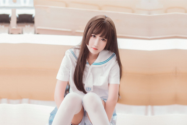 JK白色丝袜少女与两位大叔玩3PSM捆绑各种抠逼调教