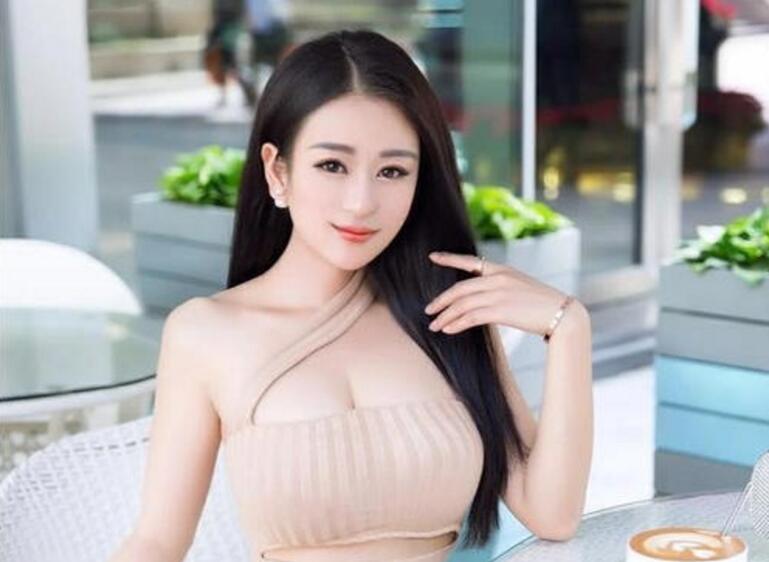 女性私密养生会所推油少年给多毛的气质漂亮富姐推油逼逼按摩有钱女人都喜欢这么玩