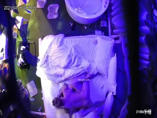 酒店摄像头偷拍饥渴小情侣六九互舔啪啪可劲操 蜂腰美臀饥渴 这是好久没做爱了吧!