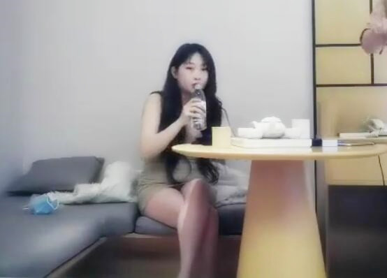 小周约炮调情扣逼后入猛操呻吟娇喘非常诱人