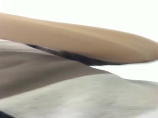 屌丝男和女炮友看电影中途到厕所里用矿泉水洗完鸡巴后在里面上演活春宫