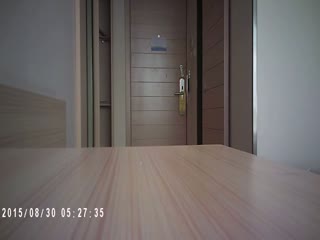 奶子超大的中年良家少妇正和情人啪啪时突然接到老公电话说-