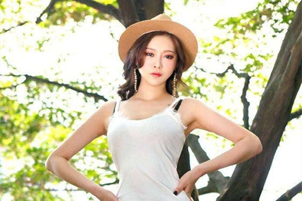 极品小骚妇和炮友在酒店啪啪一夜精彩绝伦