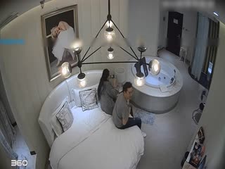 对白精彩喜欢聊天的长发飘飘气质佳性感美女套房约炮四眼男被搞了3炮开始有些娇羞后来吃j8很淫荡娇喘淫叫