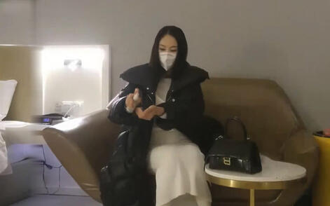 饥渴小少妇性欲强超淫荡是出来解决性需求的吧求操叫声必须听听