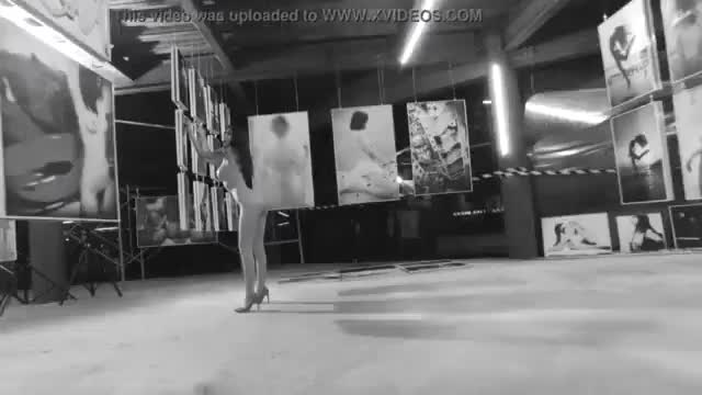 要美不要命的网红蛇精女李蒽熙整容后惊艳示人简直美的不要不要的_HD