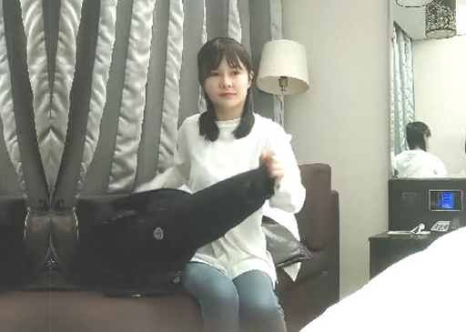 高品质探花白衣清纯乖巧小妹舌功一流蹲着猛舔后入爆操大屁股奶子晃动