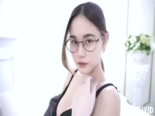 KU【极品首发_全裸露点】超美乳最强女秘書【黎妍】午休时光脫光光躺在床上誘惑~含露點隱藏版~高清1080P原版无水印