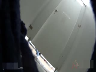电信公厕盗录年轻美女尿尿